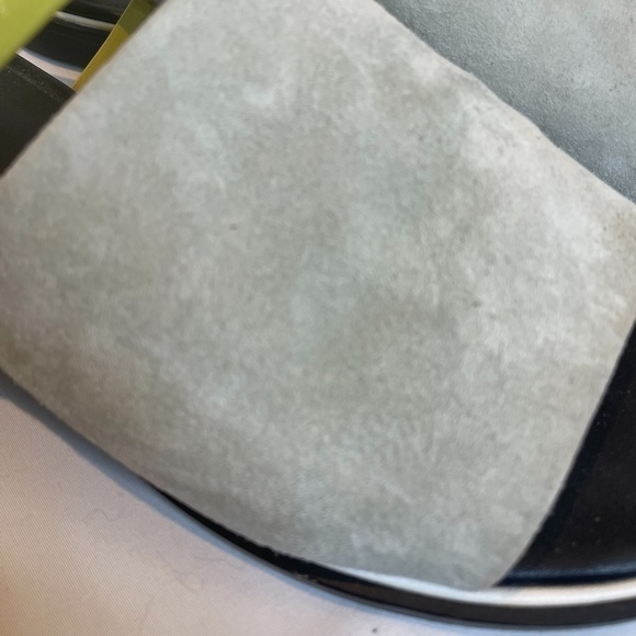 Grey Suede and Lime Trim Sandel💛🤍 - Picture 4 of 10